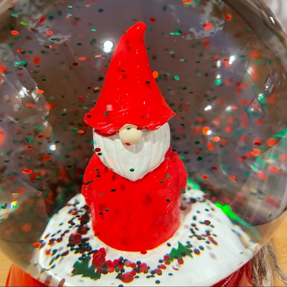 Rae Dunn MERRY CHRISTMAS Gnome Santa Green and Red Snow Globe Brand New!! - Picture 3 of 5